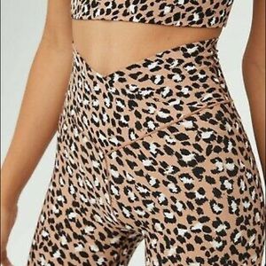 OFFLINE Real Me Crossover High Waisted Leggings